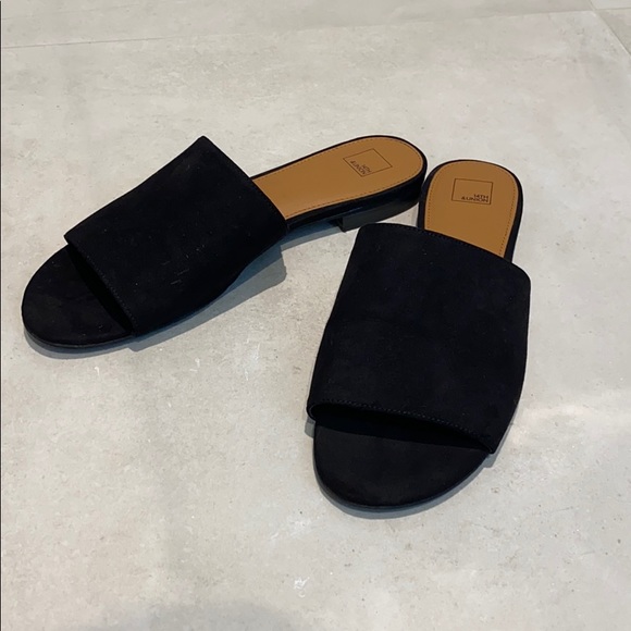 14th & Union flat mules/ sandals - Picture 2 of 6